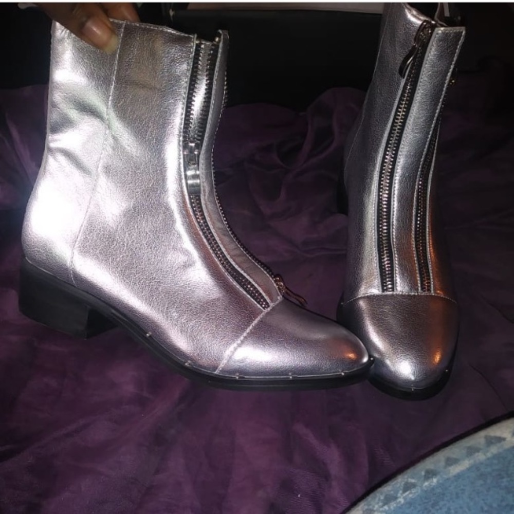 Design Lab Shoe Boots - Picture 2 of 3